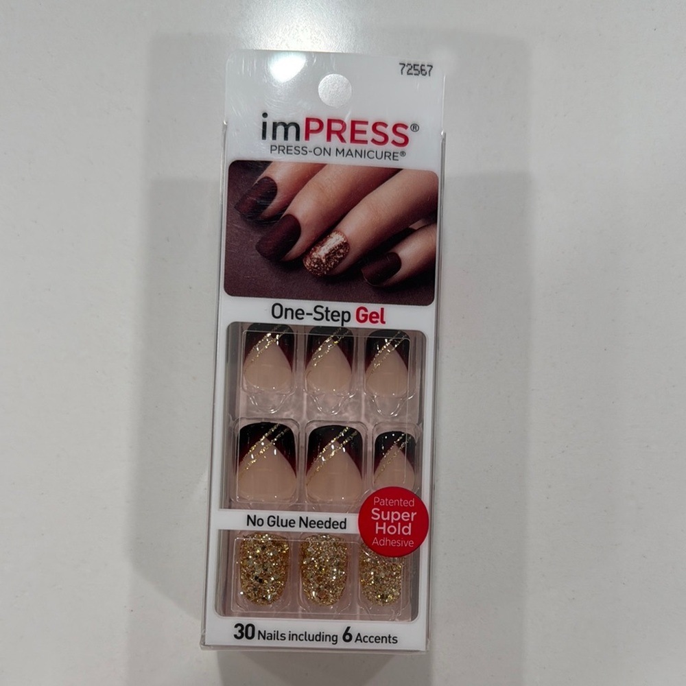 imPRESS Glamorous Gel Press-On Nails